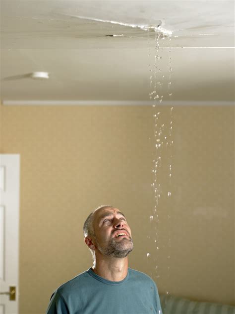 tub leaking through ceiling|My Bathtub Is Leaking Through the Ceiling!